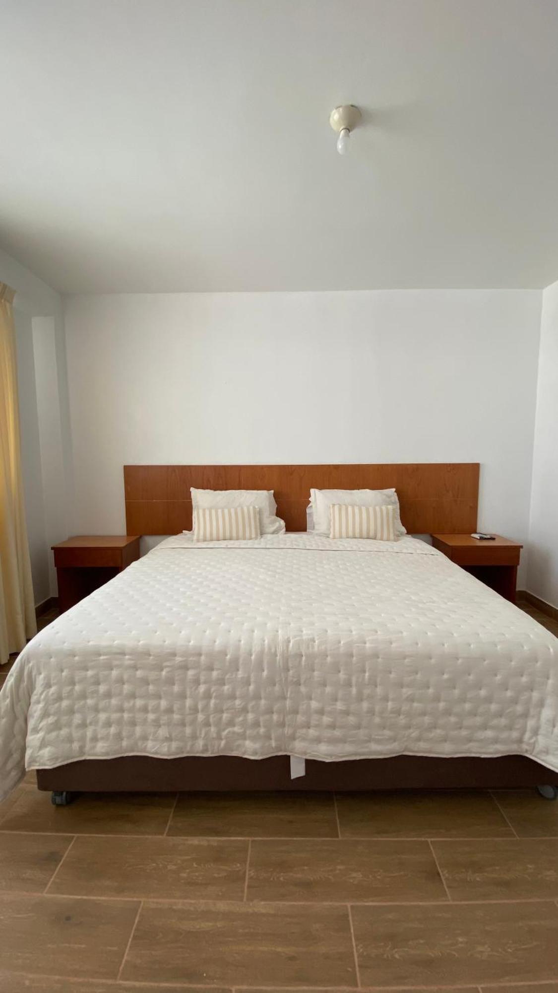 Prim Hotel Вичайито Экстерьер фото